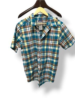 Patagonia Teal, Yellow, White Organic Cotton Short-Sleeve Men Chest Pocket Shirt